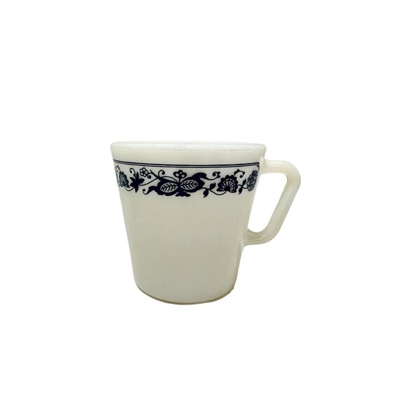 Set of 3 PYREX Old Town Blue Onion #1410 Milk Glass Coffee Cups Mugs 1970's USA - Picture 2 of 4